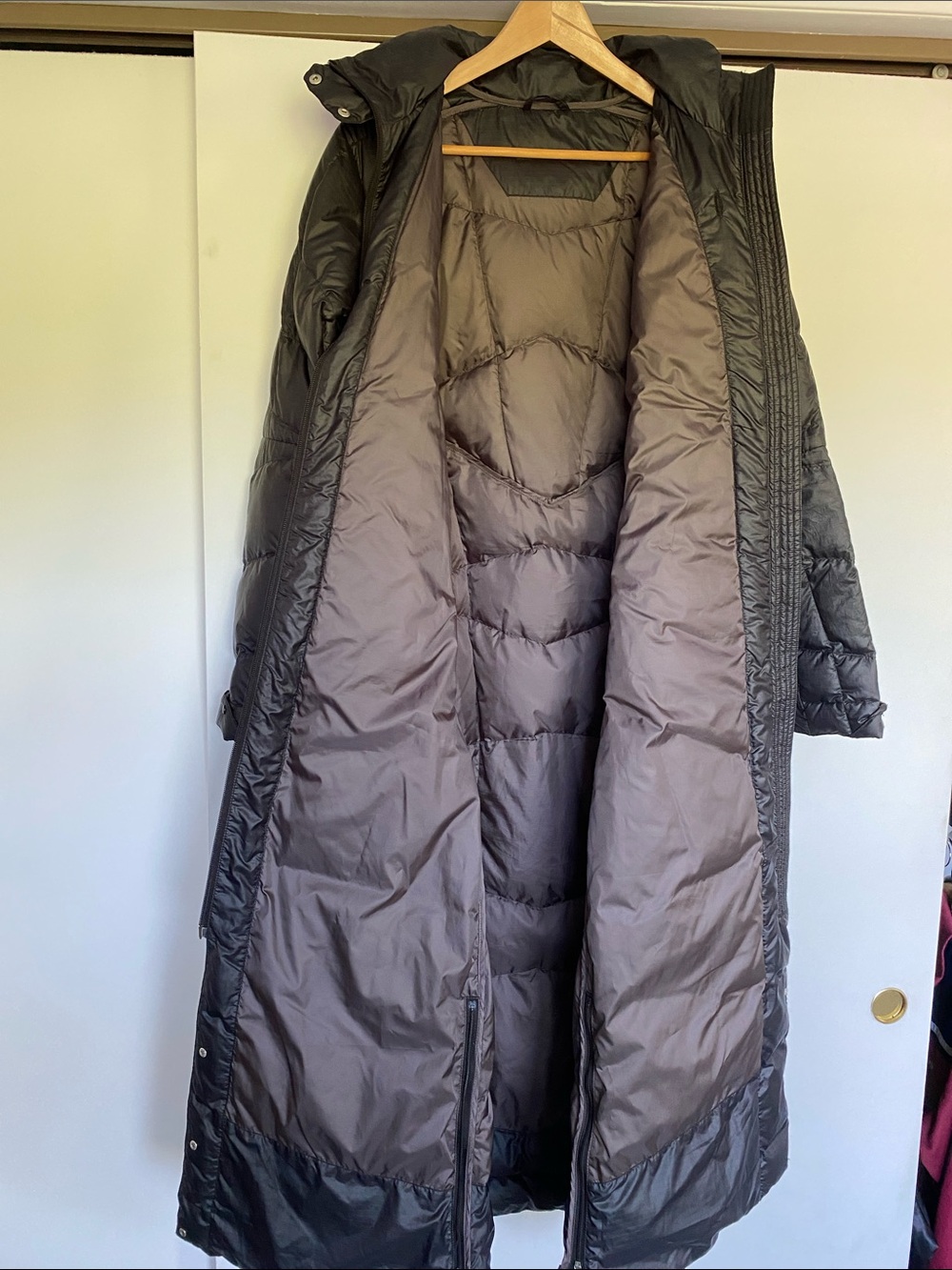 Nau Long Black Women's Puffer Coat - Picture 5 of 5
